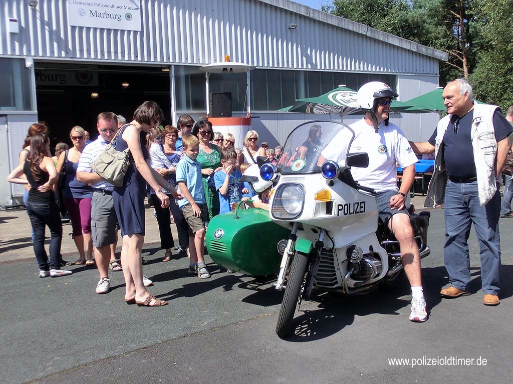 Sommerfest-Polizeioldtimer-Museum_2012 (1).jpg